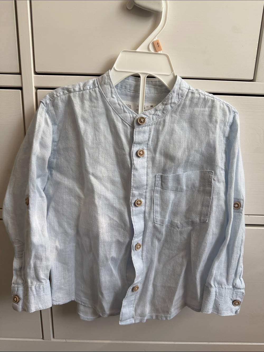 Zara Boy’s Linen Button-Down Shirt in light blue